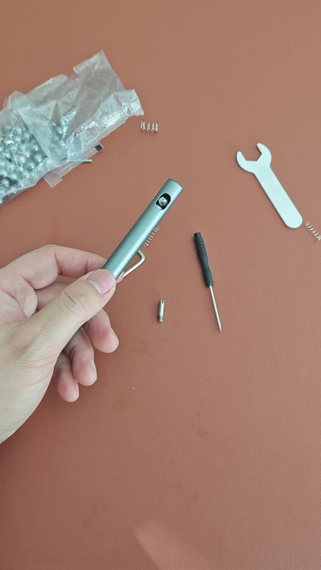 Semi-automatic slingshot