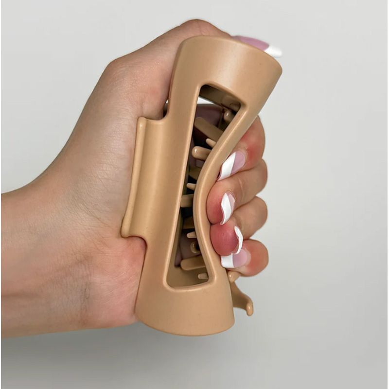 Soft silicone shark clip, safe and high-grade grip clip, anti-fall and not easy to break