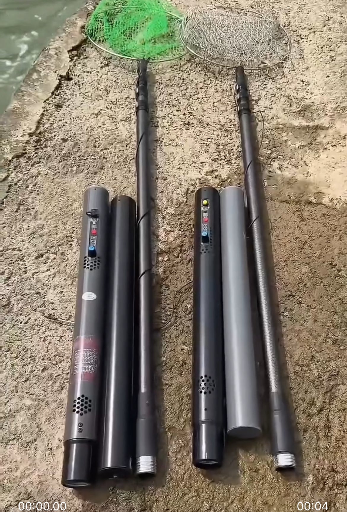 New energy integrated pole