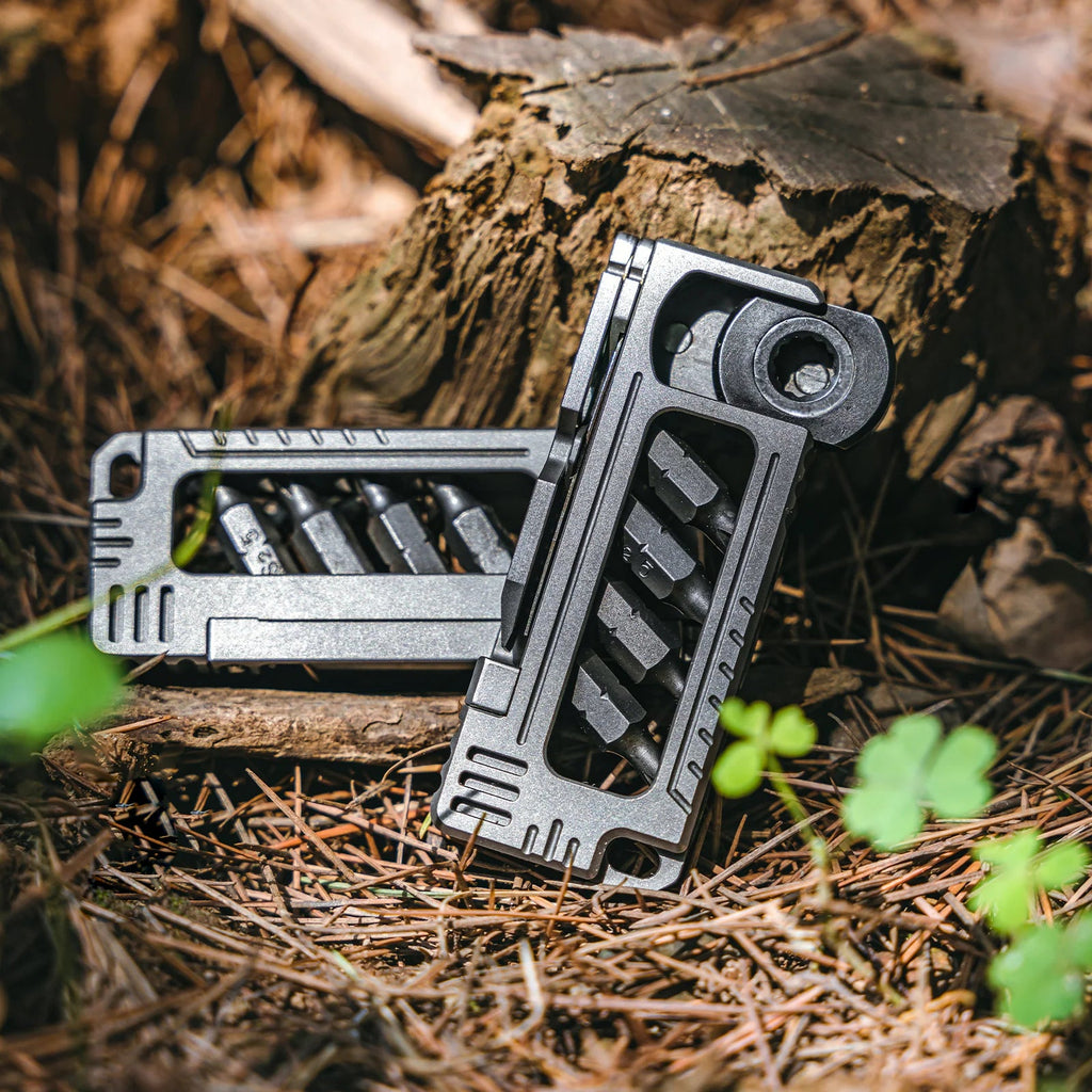 8-in-1 Titan Pocket DIY Tool
