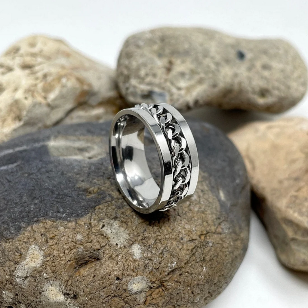 Finger tip rotating chain ring beer opening ring