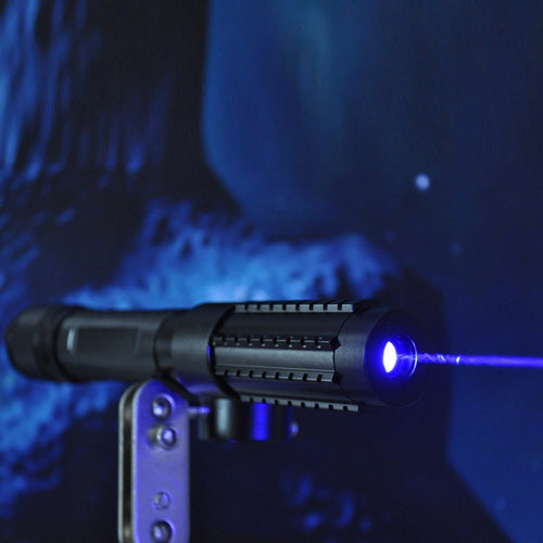2000mW Output Power, Ultra-Bright Laser Flashlight