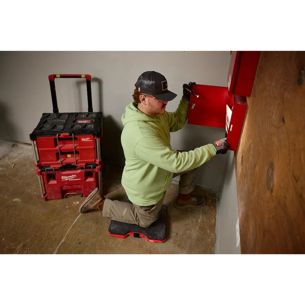 Thickened foam-lined impact protection cap