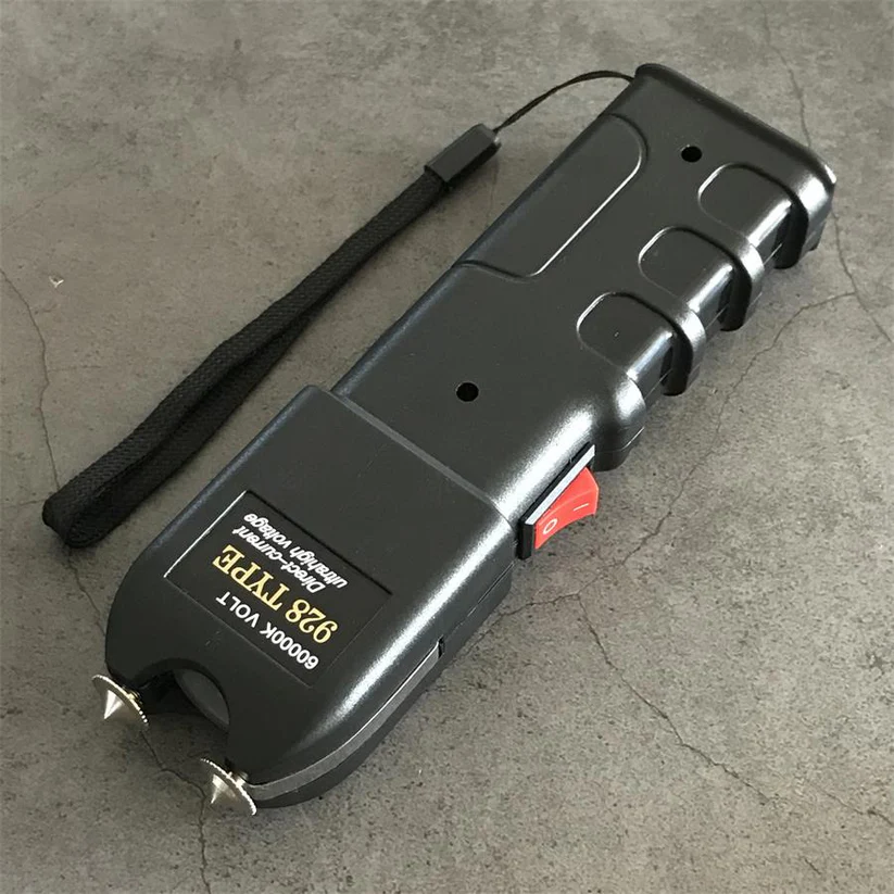 High-power multi-functional self-defense flashlight