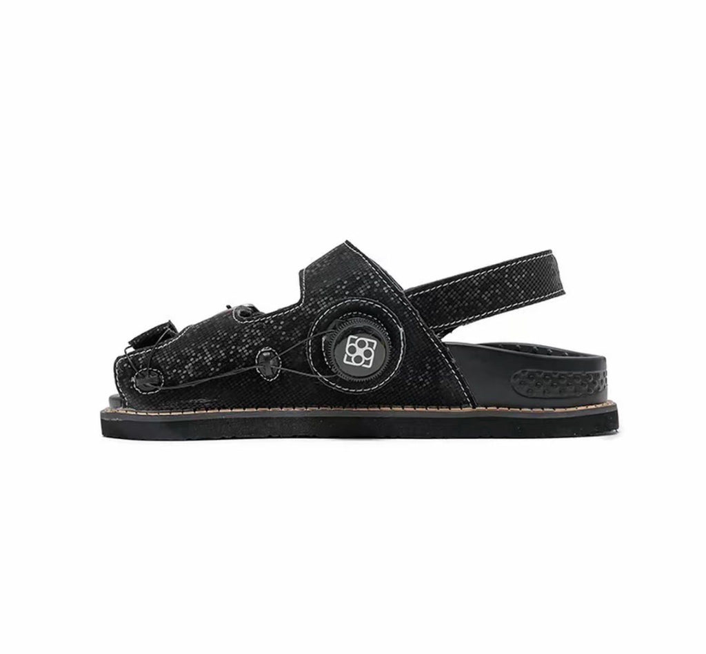 Custom-made sandals for women to correct hallux valgus, bunions, and flat feet.