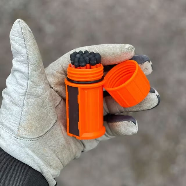 Windproof and waterproof outdoor disposable matches