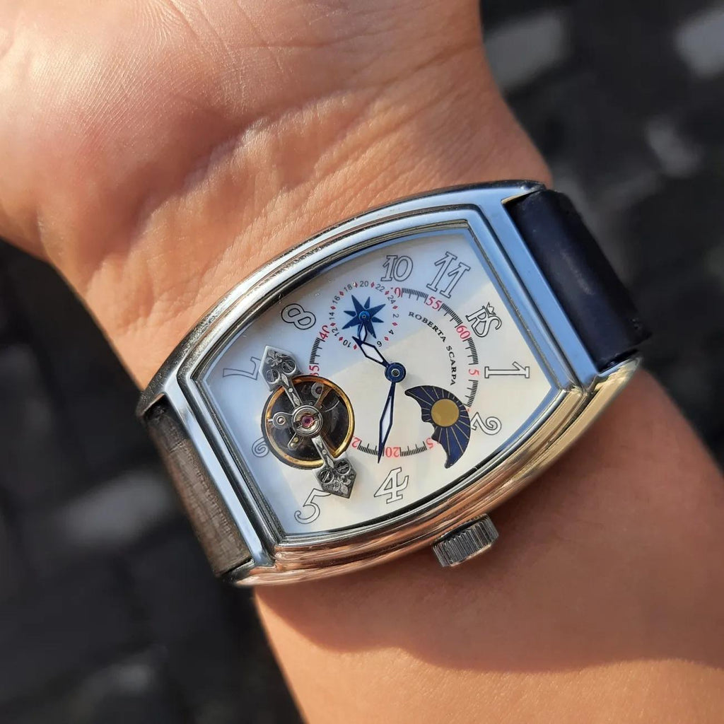Open-back "erotic back cover" watch
