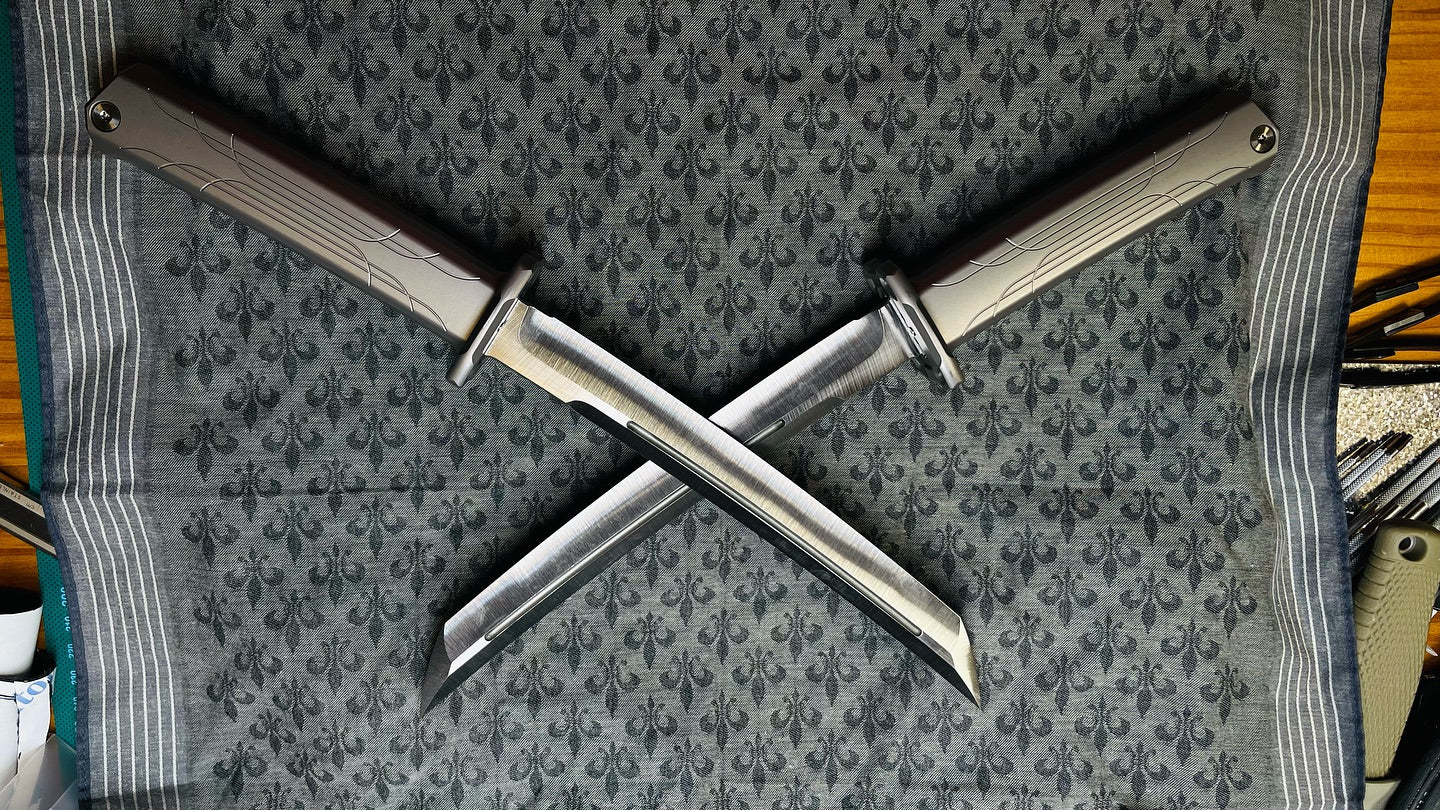 Dual-Blade Retractable Deadpool Sword