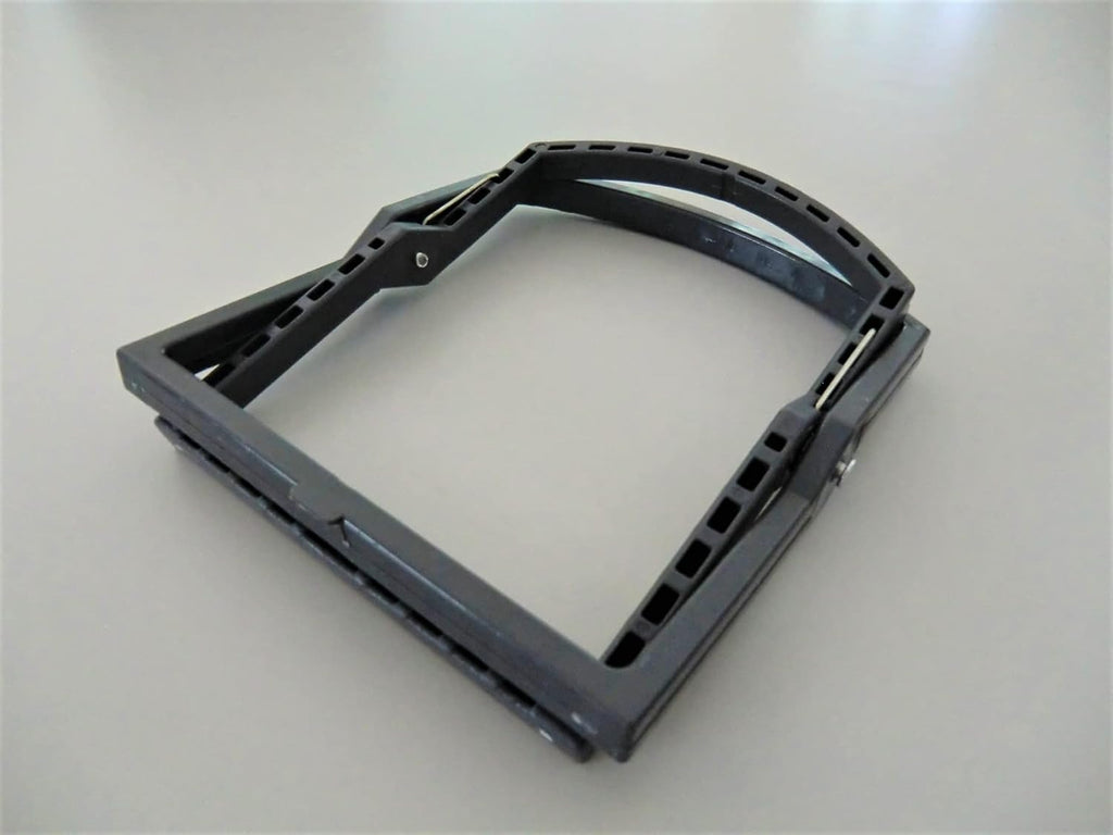 Gravity pedal (no digging required) wild boar and deer trap