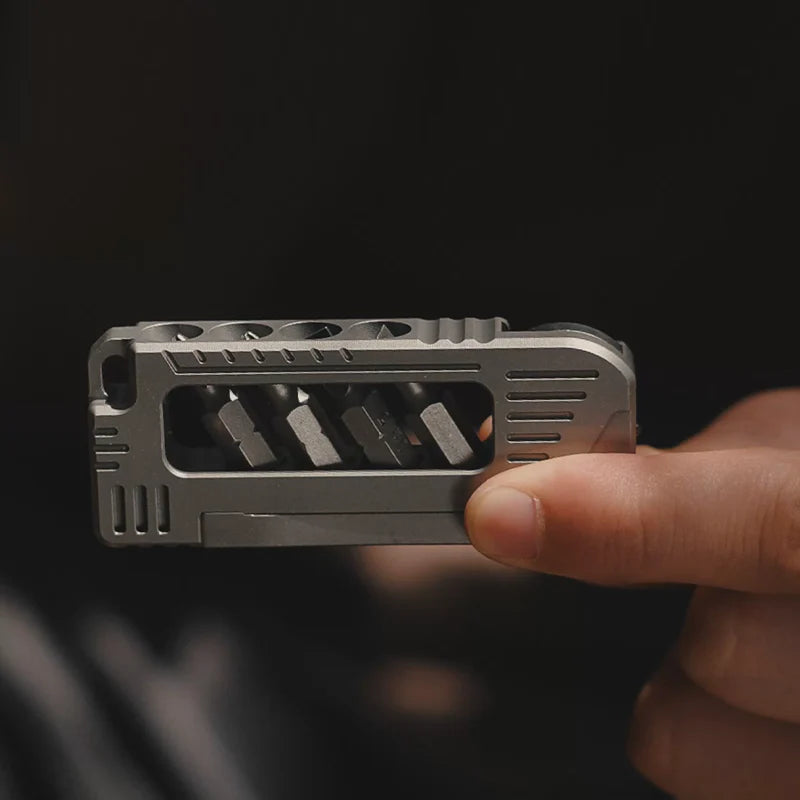 8-in-1 Titan Pocket DIY Tool