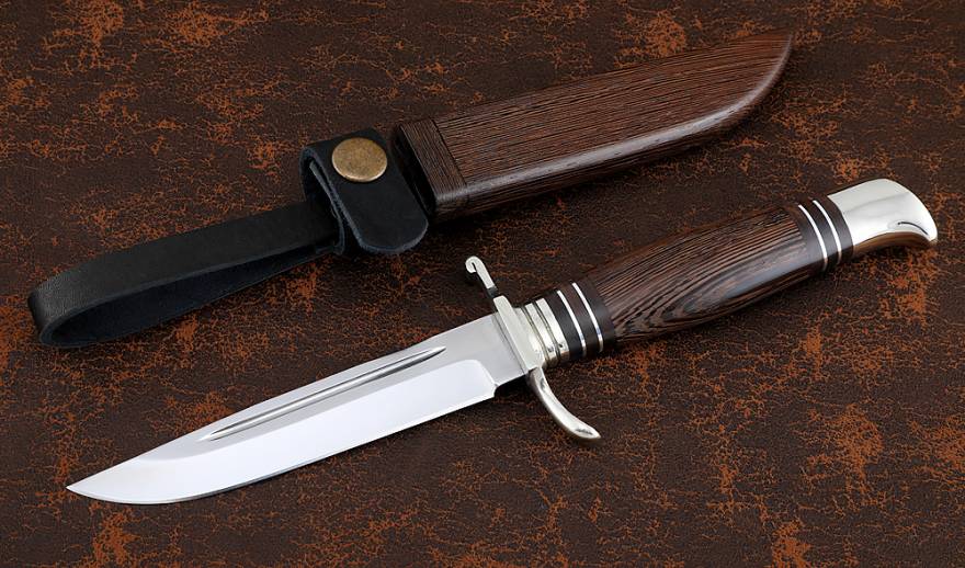 Knives with Hungarian-style handles