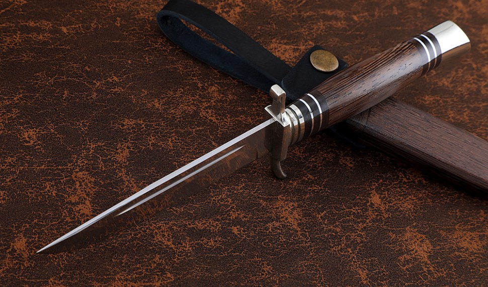 Knives with Hungarian-style handles
