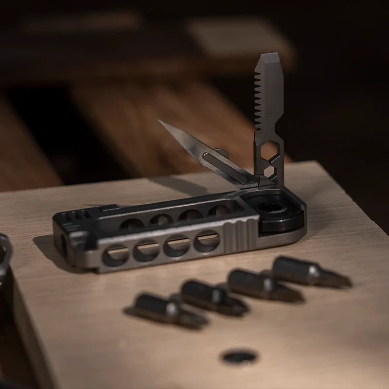 8-in-1 Titan Pocket DIY Tool